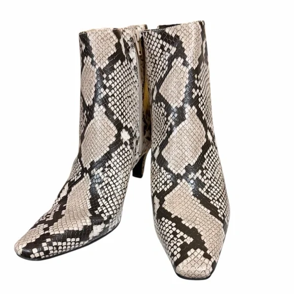 🌼🌟NWOT INC INTERNATIONAL CONCEPT Snakeskin Ankle Boots. 1” heel - Picture 3 of 10